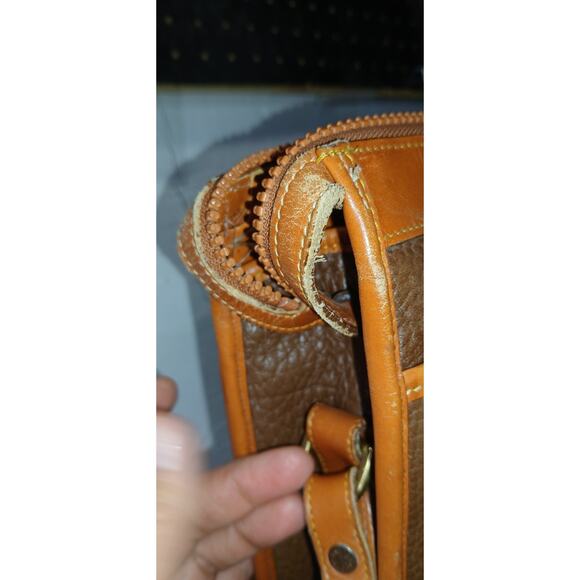 Dooney Bourke Vintage All-Weather Leather Briefcase Messenger Bag Used Good Cond - Picture 2 of 16